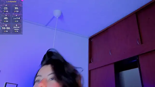 Zafiiroo__1 live cam on StripChat