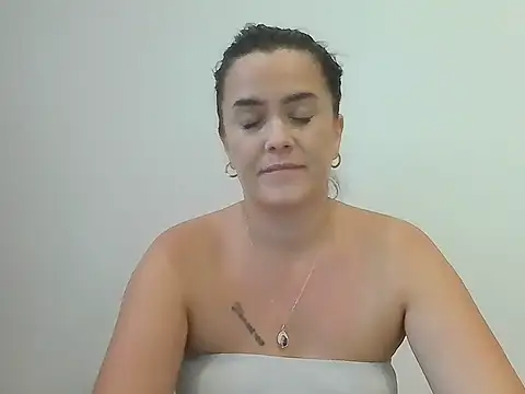 libuska18 live sex cam
