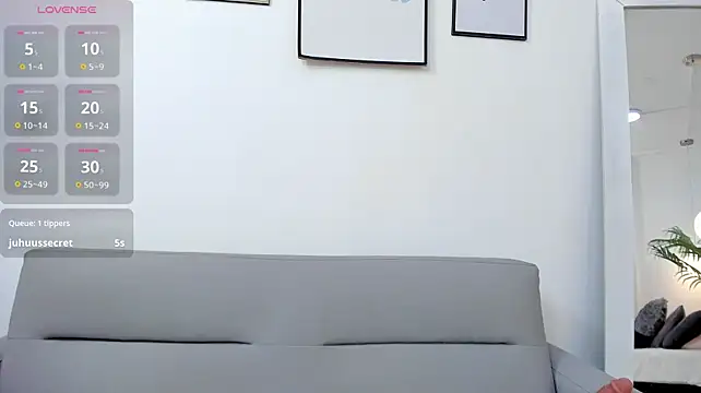 Adelavazini live sex cam