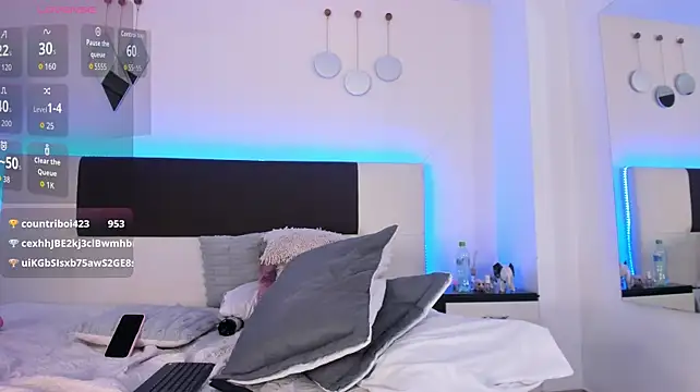 Sky_Loren live cam on StripChat