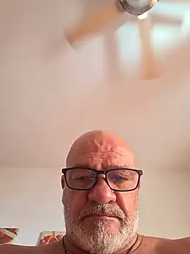 rob796 live cam on StripChat