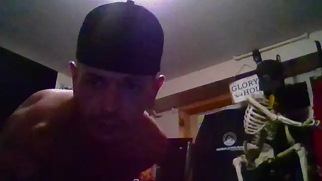 NEWHUNGBOY live sex cam