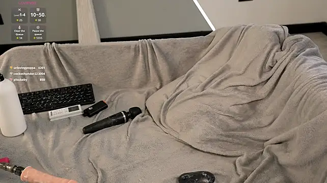 LustyLunaaX live sex cam