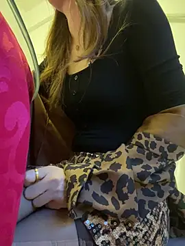 elleShow live sex cam