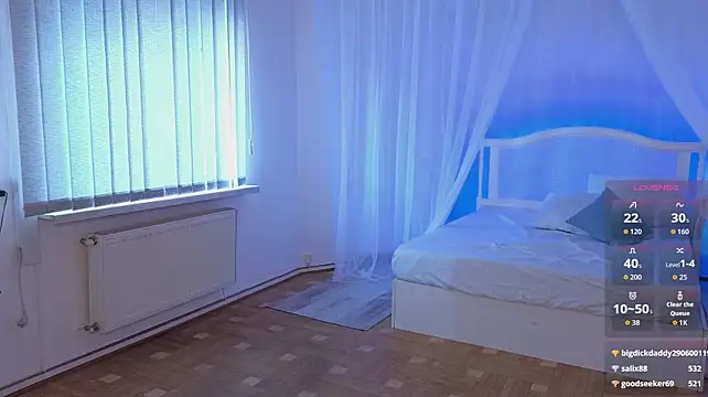 Little__Lunaa live sex cam
