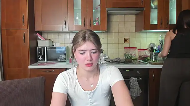 HotCaramellsTV live sex cam