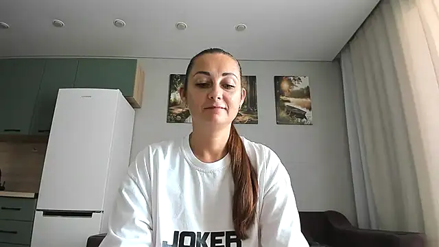 KatrinSweet live cam on StripChat