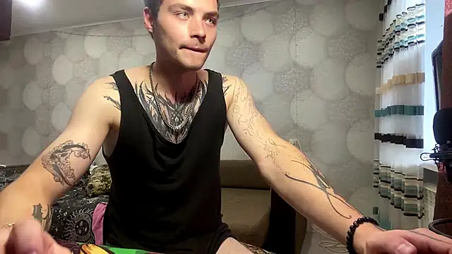 ErnestTarlet live cam on StripChat