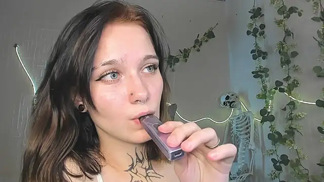 Elastikisss live cam on StripChat