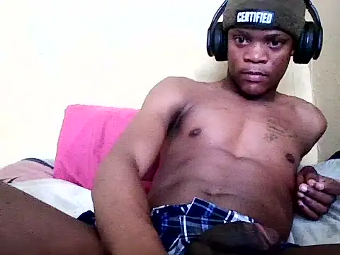 KILOOW live cam on StripChat