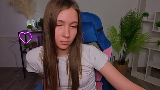 EdithMoore live cam on StripChat