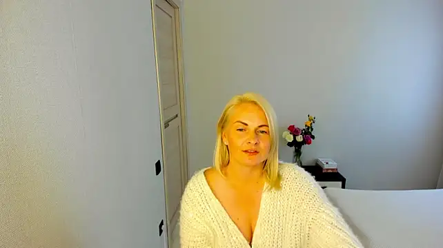Alicee_Gracee live cam on StripChat