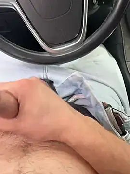 CuttedG live cam on StripChat
