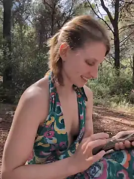 julialexxxx (F young) - Show my tiny tits in public 🍒