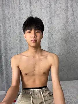 guoguo18 live sex cam