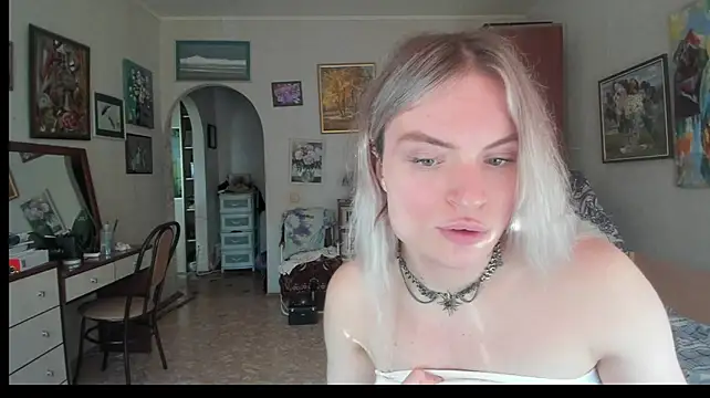 milliKira006 live sex cam