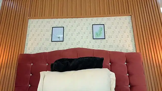 VictoriaKyros live sex cam