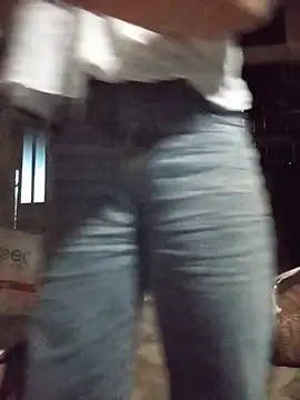 Ama-ra live cam on StripChat