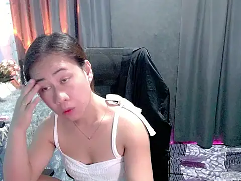 Akirah2006 live cam on StripChat
