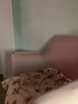 lovedforeverr live cam on StripChat