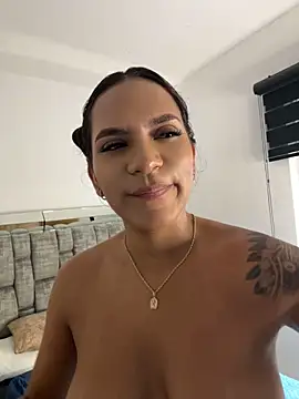 amara_wet04 live sex cam