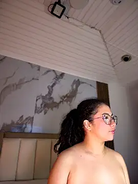 LunaRosse_ live cam on StripChat