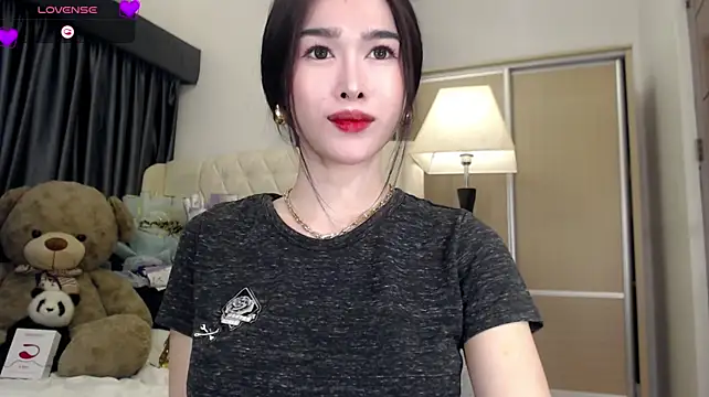 KeenMazikeen69 live cam on StripChat