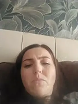 SweetyMommy77 live cam on StripChat