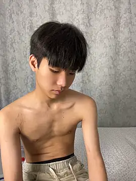 guoguo18 live sex cam