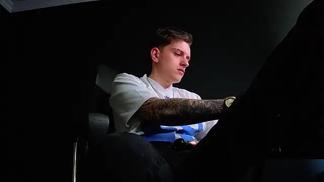 FelixStarkk live sex cam