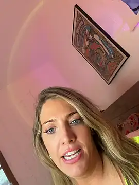 hollyharmd live sex cam