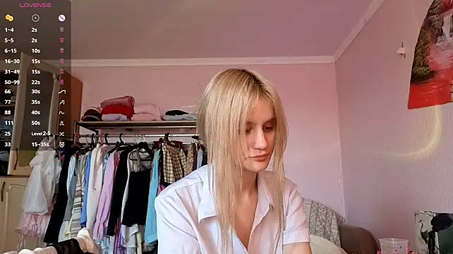 MelissaZaria live cam on StripChat