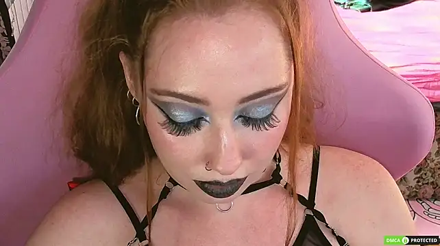 TinaBrook live cam on StripChat