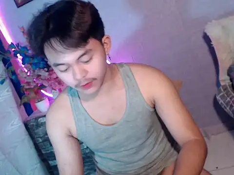 Bigboy_Hiro live cam on StripChat