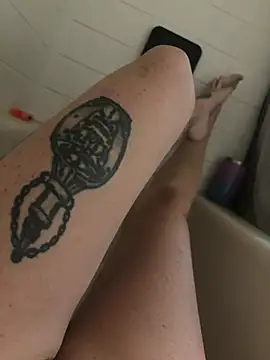 RiotXOXO live cam on StripChat