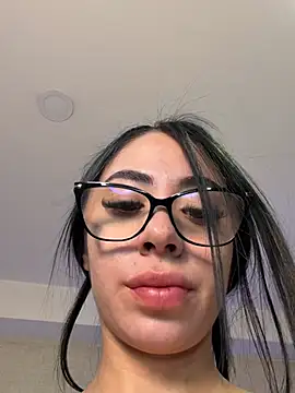 zaffira_ live cam on StripChat