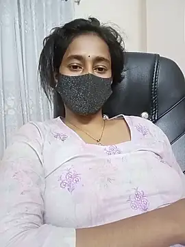 Softheart_97SN live cam on StripChat