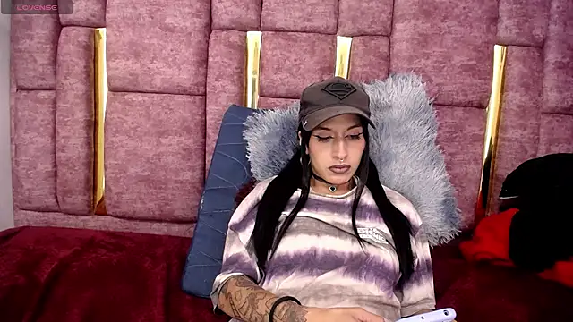 FRANCHESCA_LOVE_ live cam on StripChat