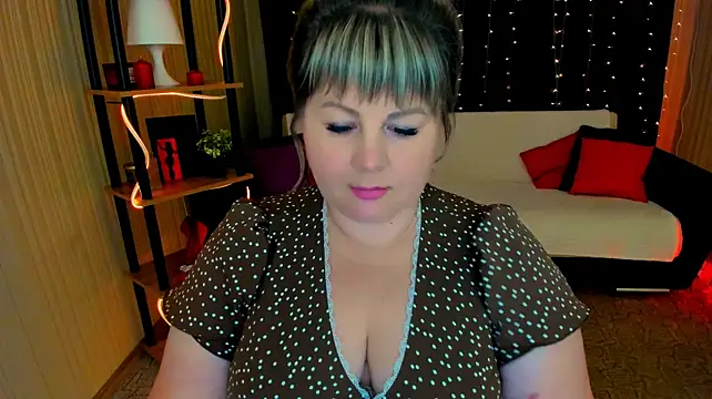 CrystaalStaar live cam on StripChat