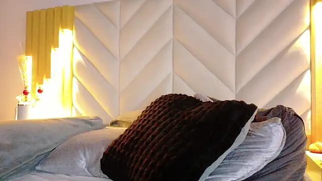 Anaise_latif live cam on StripChat