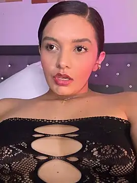 Melanyprada live cam on StripChat