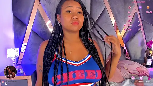 Milan_ebony live cam on StripChat