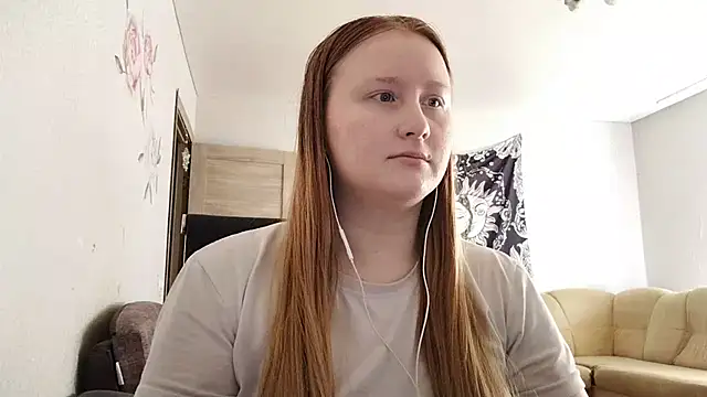AnikaLipps live cam on StripChat