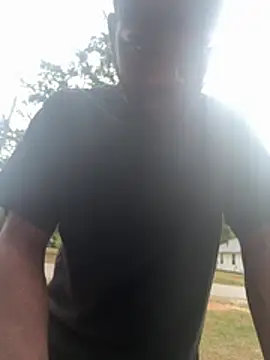 Yaboiyo1 live cam on StripChat