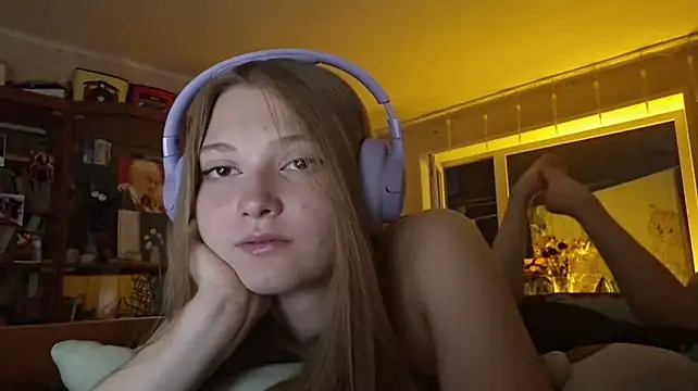 ErickaArtley live cam on StripChat