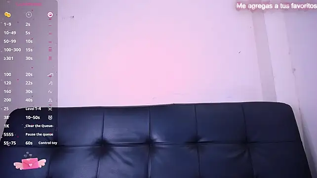 lovee_megan live cam on StripChat
