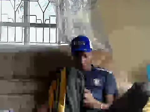 JewelFuckEntertainer212 live sex cam