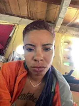 sammoura01 live cam on StripChat