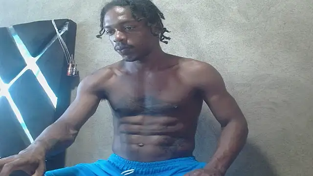 Larry-n-clouds live sex cam