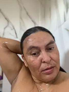 Horny-Mommy-Dirty live sex cam